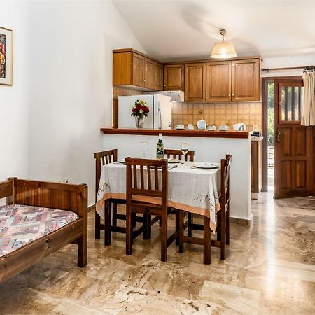 Areti Apartments Poros  Luaran gambar