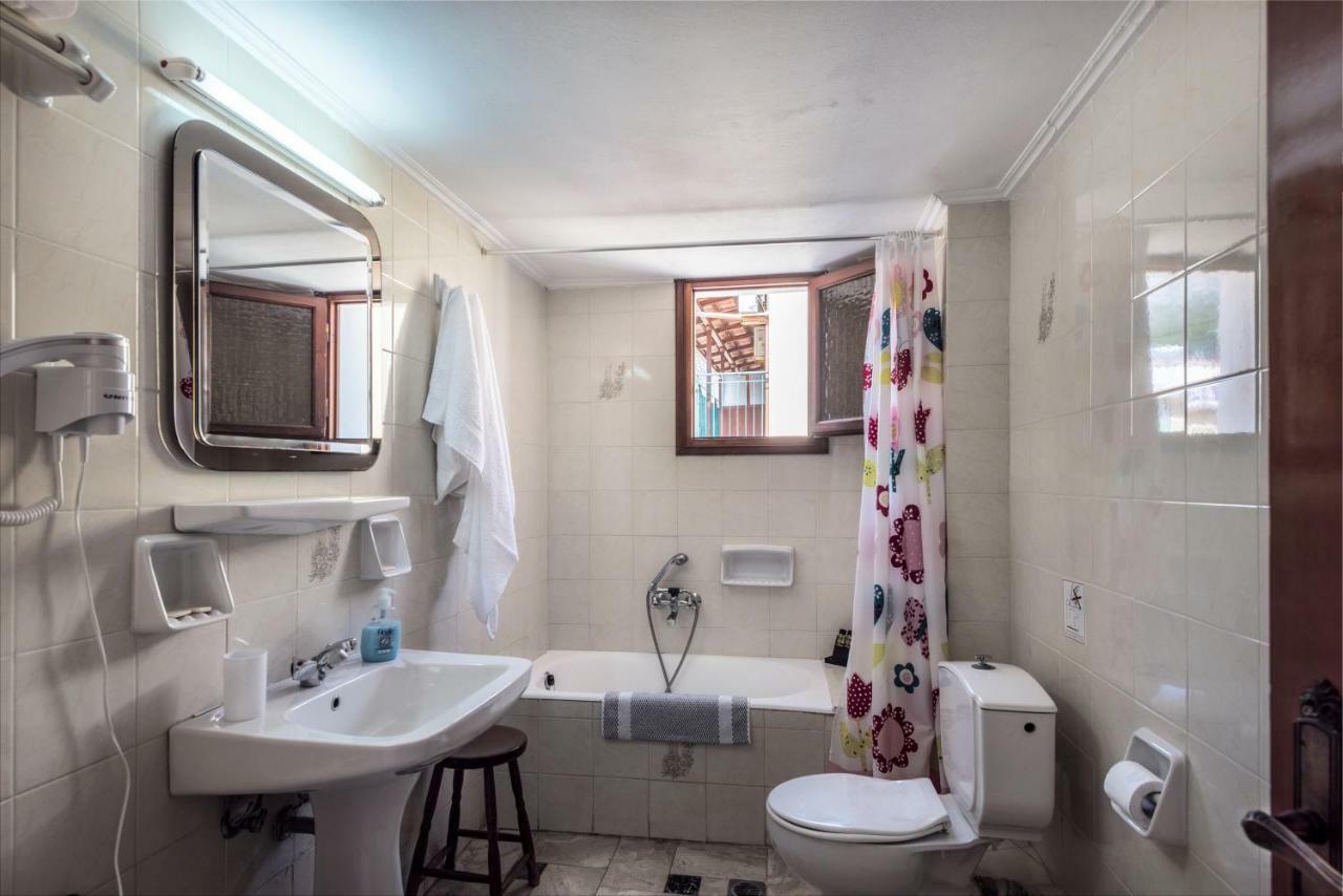 Areti Apartments Poros  Luaran gambar