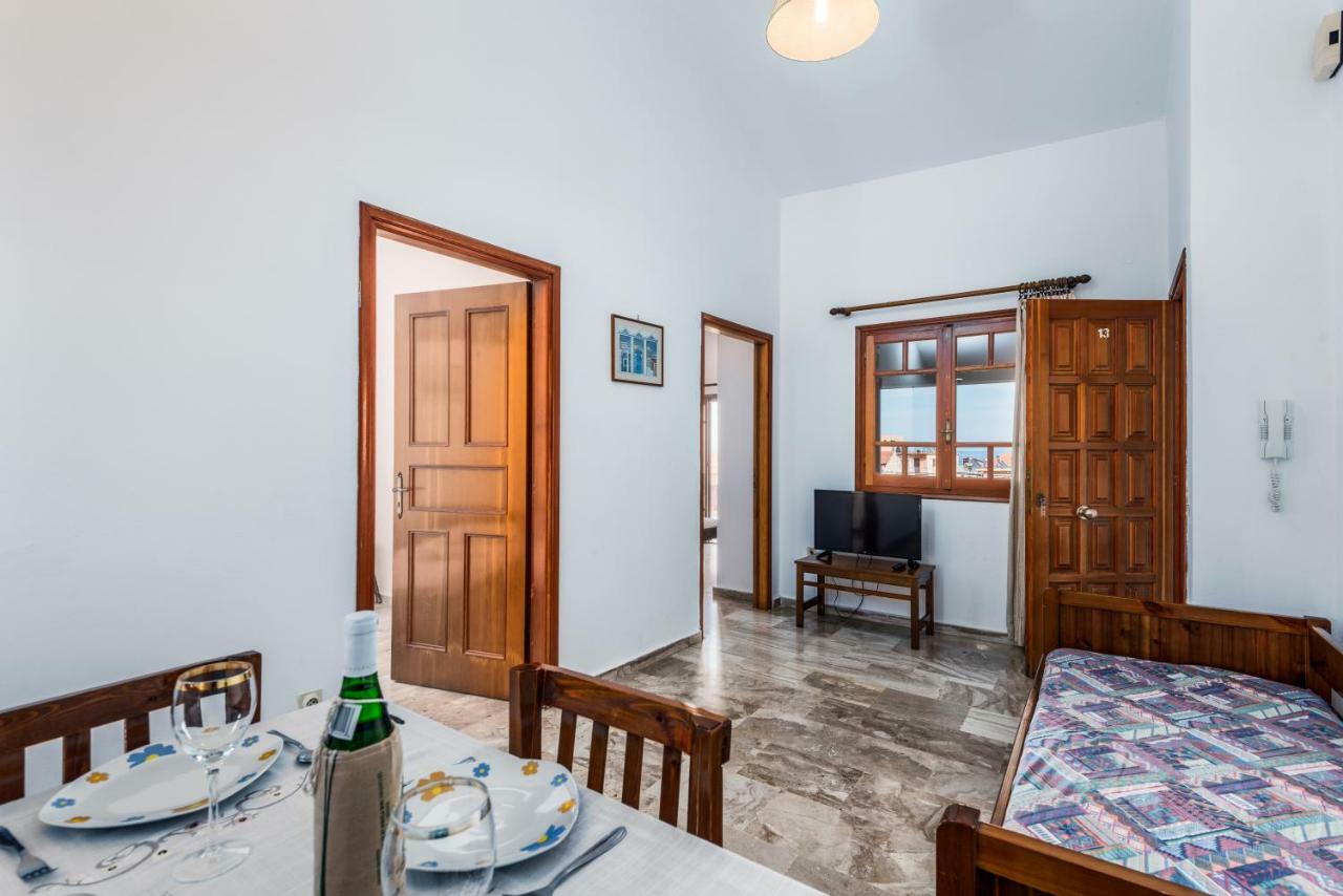 Areti Apartments Poros  Luaran gambar