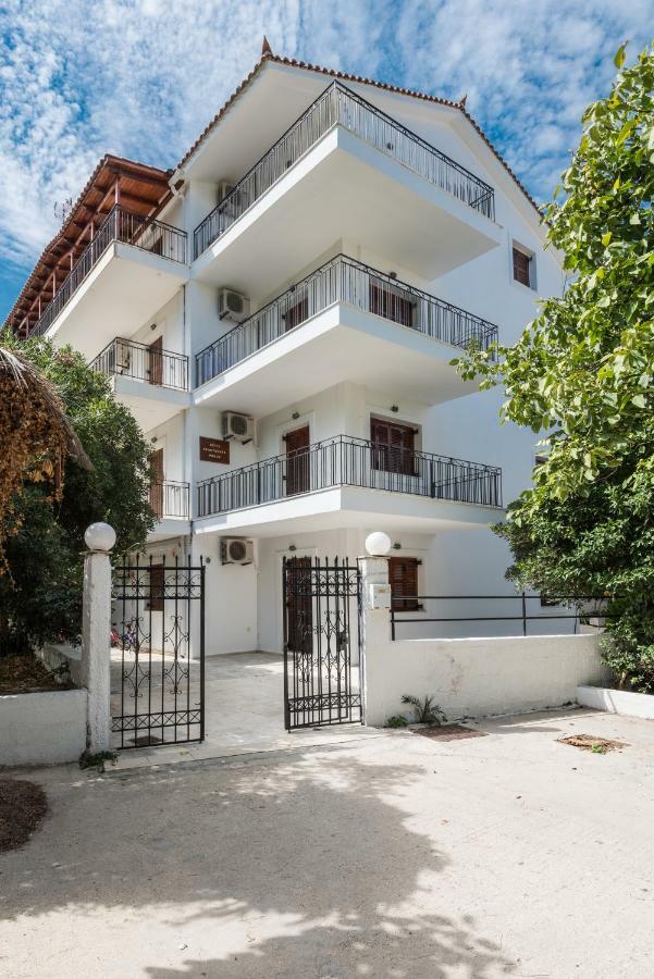Areti Apartments Poros  Luaran gambar