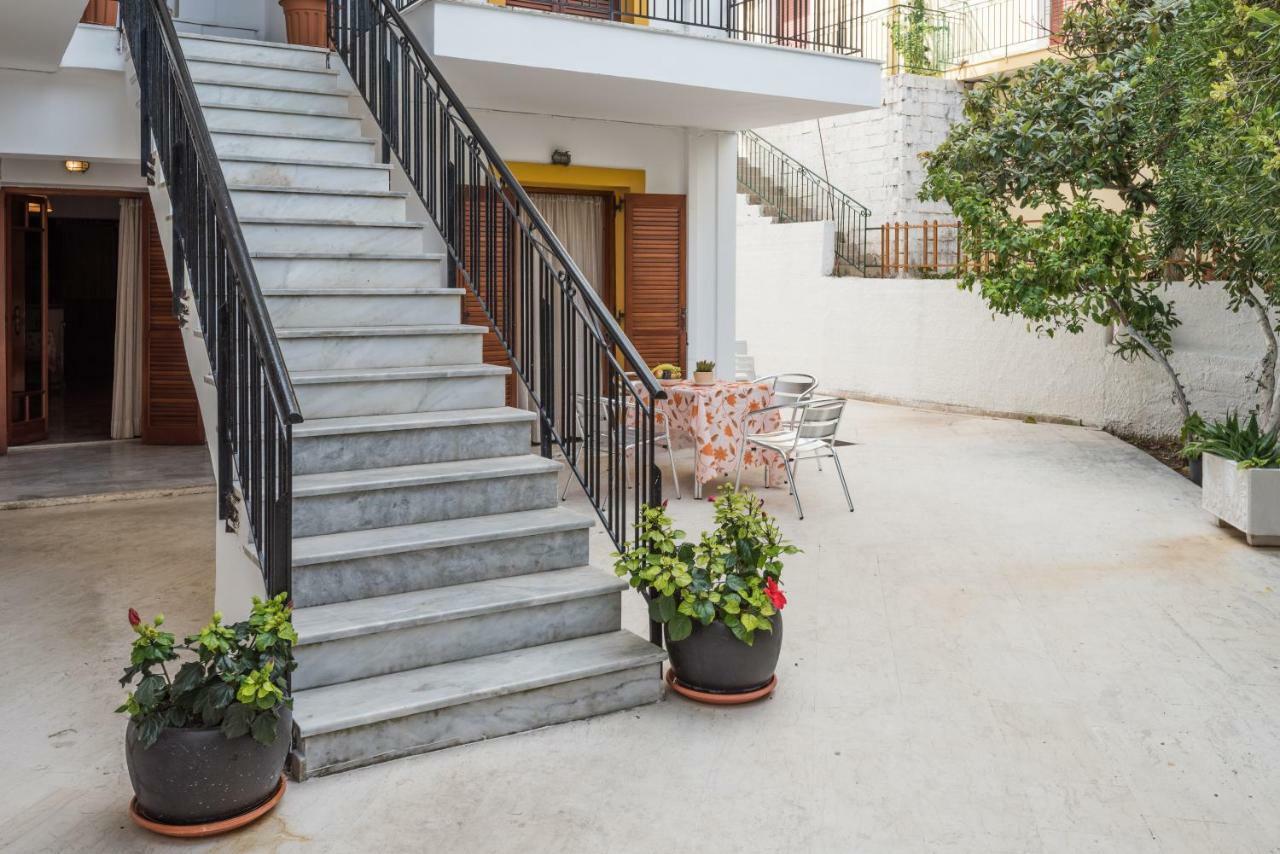 Areti Apartments Poros  Luaran gambar