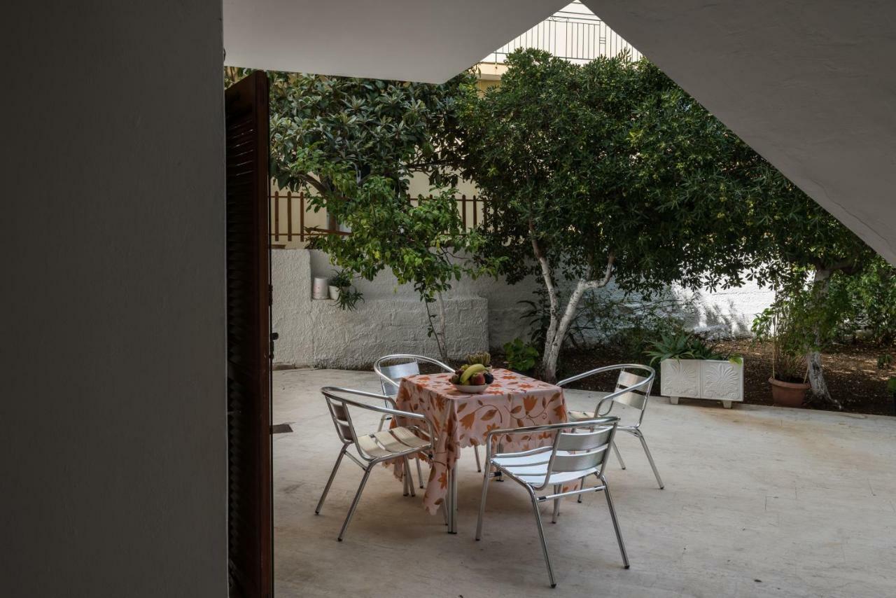 Areti Apartments Poros  Luaran gambar