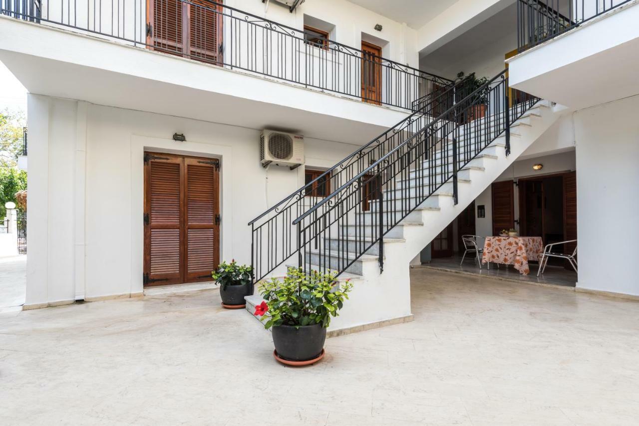Areti Apartments Poros  Luaran gambar